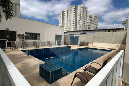Oportunidade Única no Monte dos Pinheiros – Um lar completo esperando por você