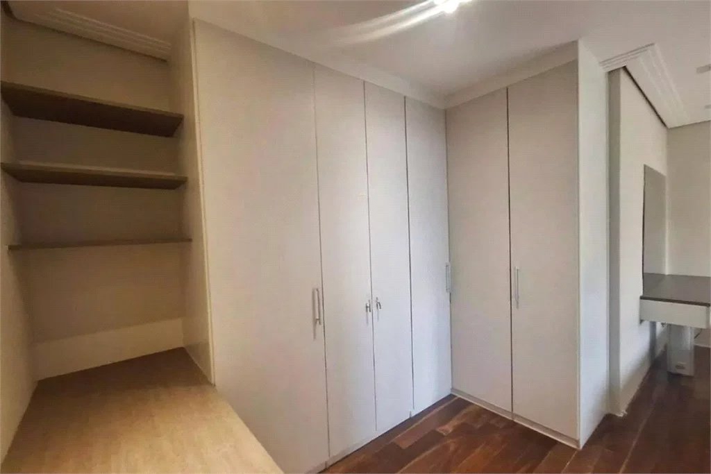 Apartamento à venda com 3 quartos, sendo 1 suíte, em Parque Reboucas, São Paulo, SP