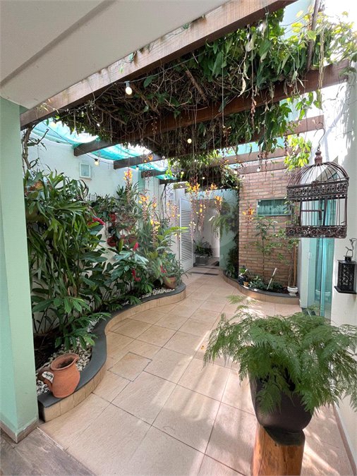 Casa á venda - Saúde alto padrão