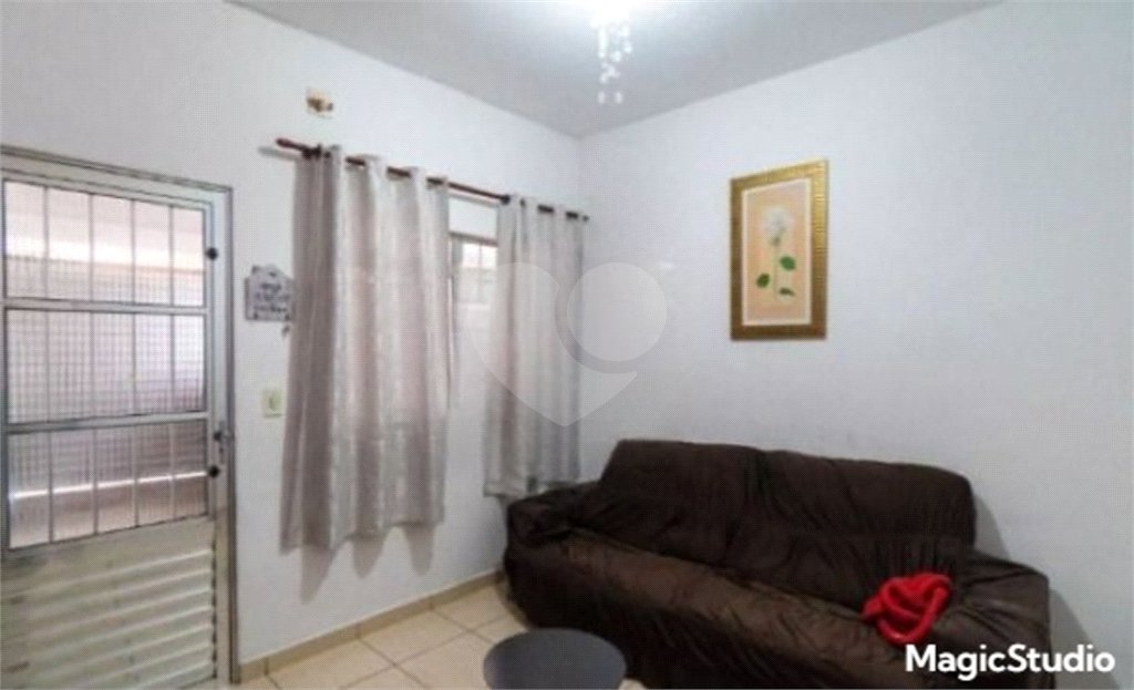 Casa com 200m² , 4 dormitórios , sendo 3 suítes , 2 vagas , à venda no Jabaquara.
