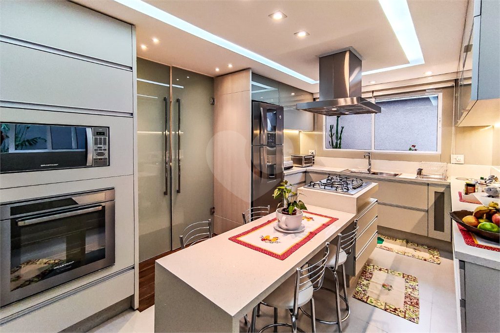 Casa à venda com 3 suítes no condomínio Residencial Paineiras, São Paulo - SP