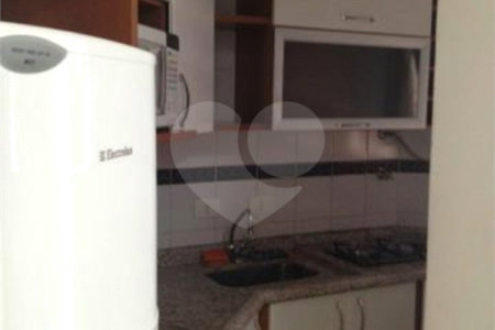 Apartamento em Cambuci