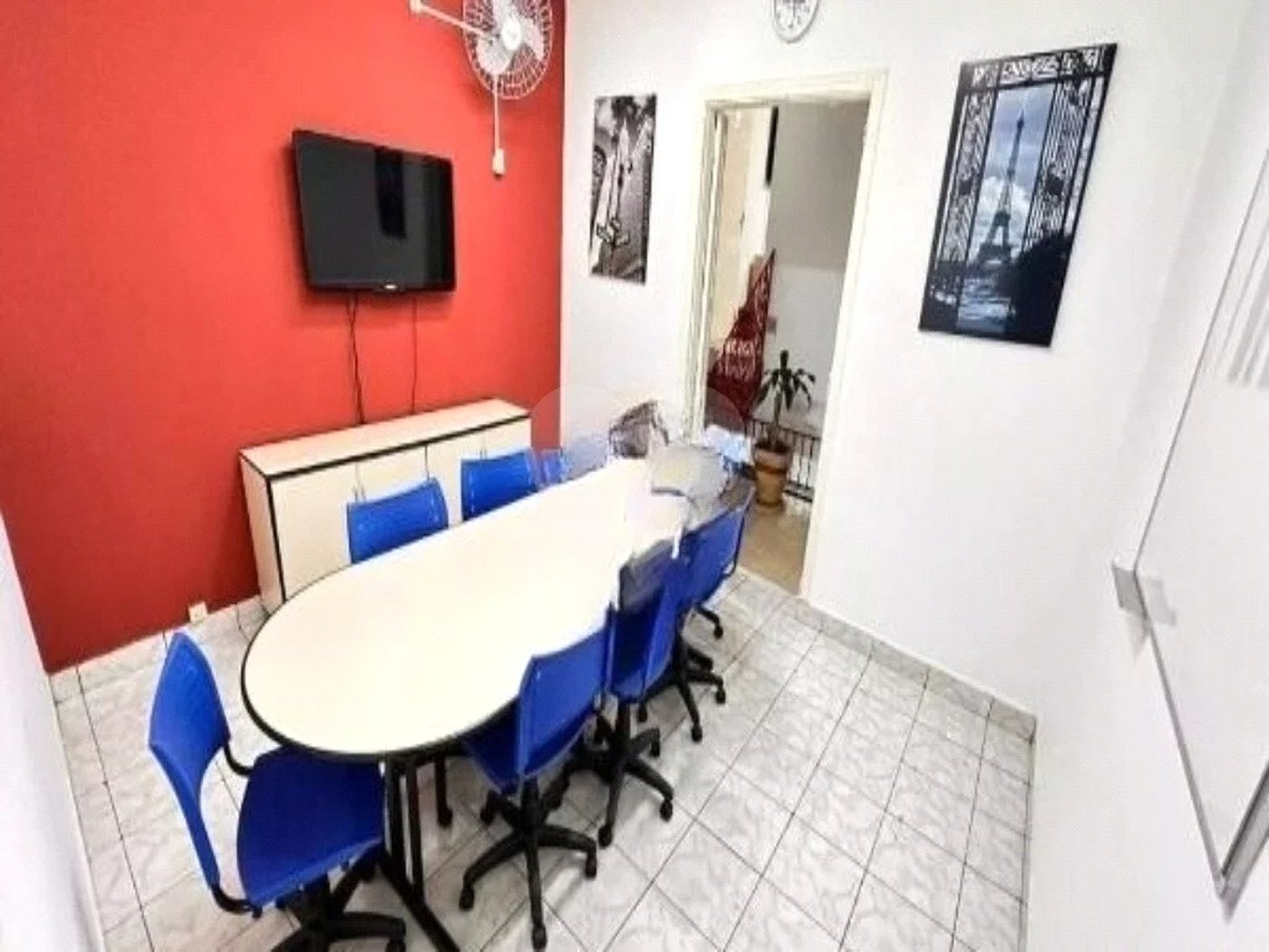 Prédio comercial com 322m², 8 salas, 3 banheiros, à venda no bairro Santo Antônio, São Caetano do Sul