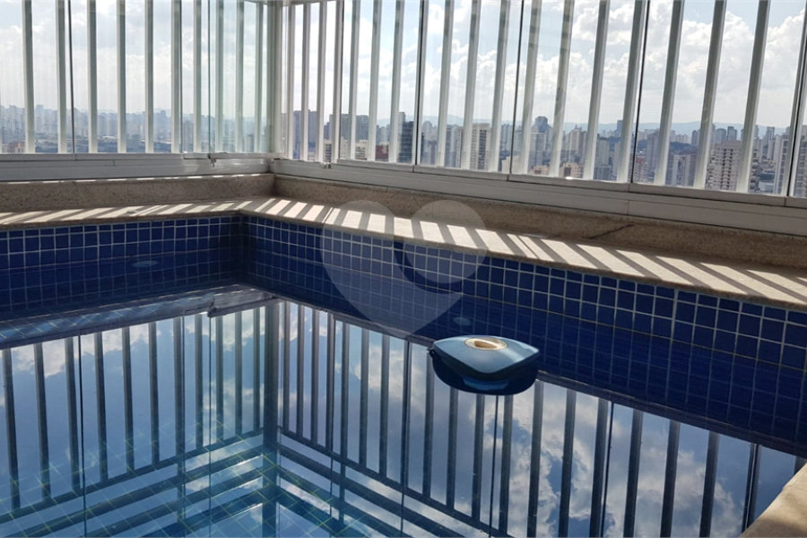 Cobertura Duplex à venda de 03 Quartos 1 suíte e 2 vagas Piscina Aquecida no terraço na Vila Zelina