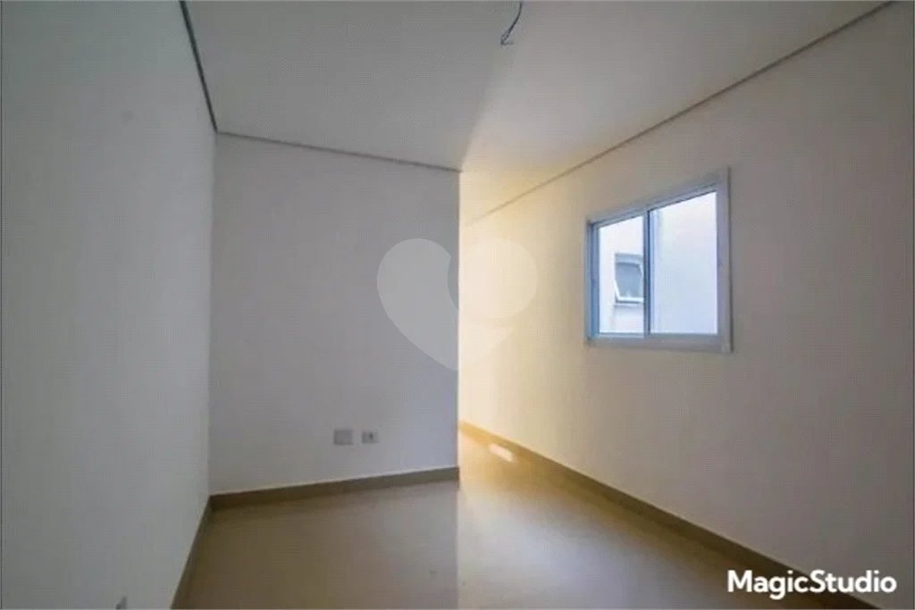 Apartamento com 2 dormitórios , sendo 1 suíte , 1 vaga , á venda na Vila Humaitá em Santo André.