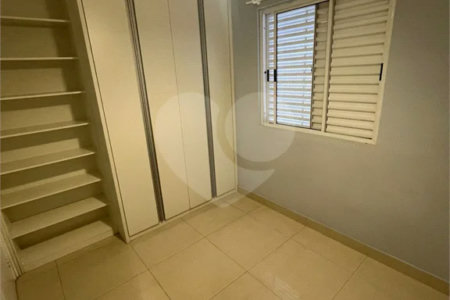 Apartamento 3 dormitórios no Avalon