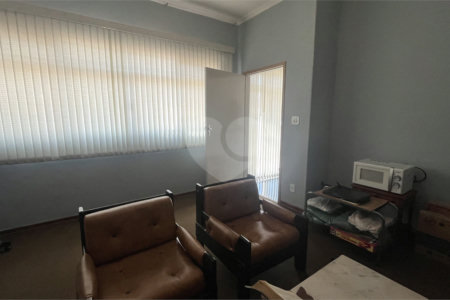Casa Térrea com 3 dormitórios no Centro de Atibaia