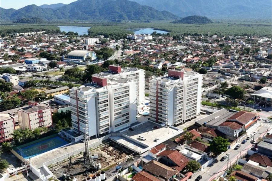 Apartamento para alugar com 2 quartos, sendo 1 suíte, no Centro, Bertioga, SP