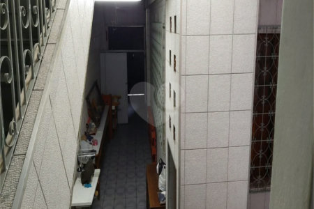 Casa com dois pavimentos na Barra Funda: