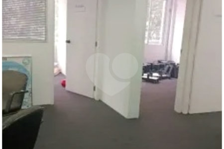 Conjunto comercial, 420 m², para venda ou locação na República