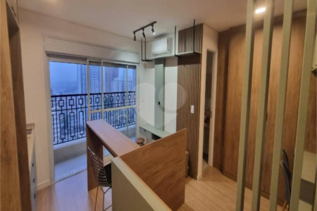 Studio Mobiliado com Varanda, Ar-Condicionado e Lazer Completo