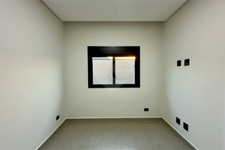 Casa térrea 3 dormitórios (3 suítes), espaço gourmet, piscina, 2 vagas garagem, condomínio fechado com ampla área lazer