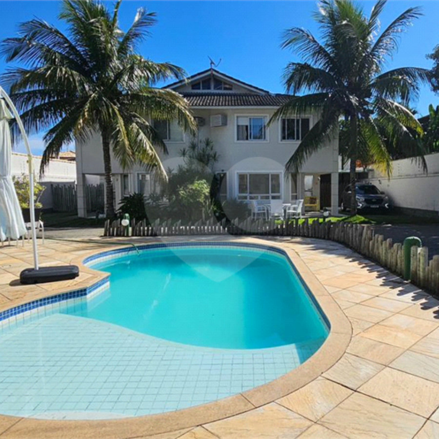 Venda – Casa Exclusiva no Canto Direito de Geribá | 5 Quartos | 3 Suítes | Área Gourmet Privativa
