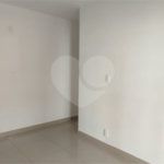 Apartamento com 2 dormitórios
