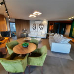 Apartamento de 257m² a venda em Moema, reformado, 4 dorms, 3 suítes, fora de rota,, 4 vagas