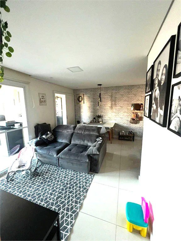 Apartamento à venda com 3 quartos, sendo 1 suíte,  em Super Quadra Morumbi, São Paulo, SP