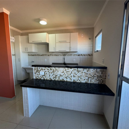 Apartamento á venda com 02 Dormitórios, em São Carlos.