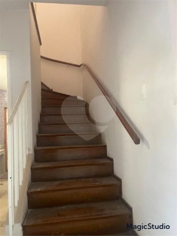 Casa comercial com 300m², 5 quartos, 2 vagas, para locação no Campo Belo!