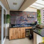 Duplex à venda com 3 quartos, sendo 3 suítes, em Vila Suzana 287m²