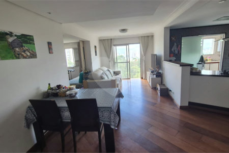 Apartamento à venda com 3 quartos, sendo 1 suíte,  em Jardim Marajoara, São Paulo, SP