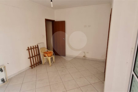 Sobrado a venda no Ipiranga de 220m² com 4 suítes e 2 vagas.Estuda permuta.