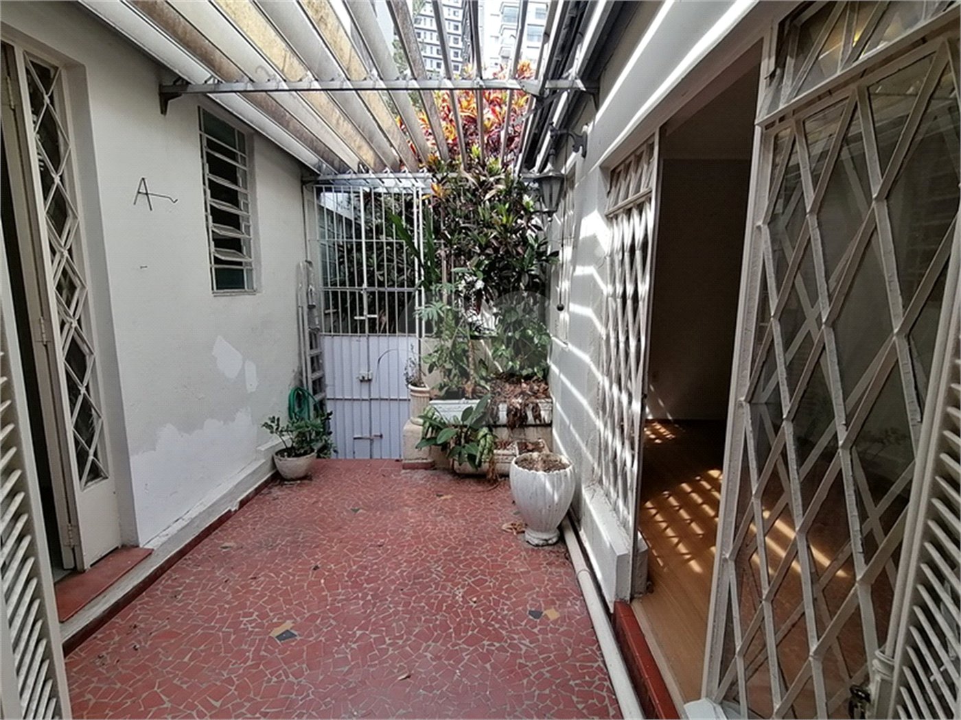 CASA À VENDA NA VILA MARIANA, 180m2, TÉRREA, VAGA DE GARAGEM