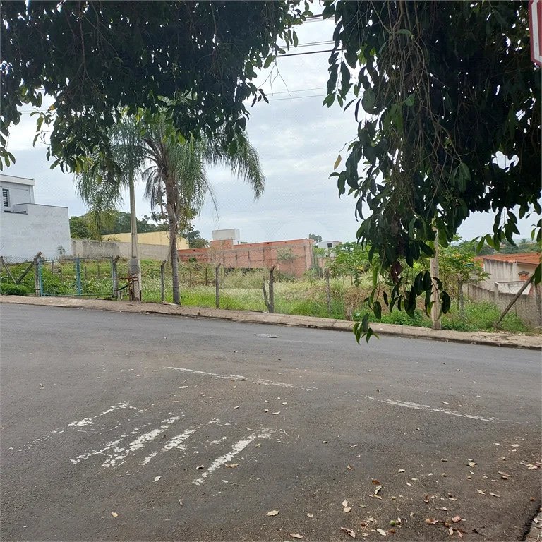Terreno à venda no Estância Lago Azul, Piracicaba-SP.