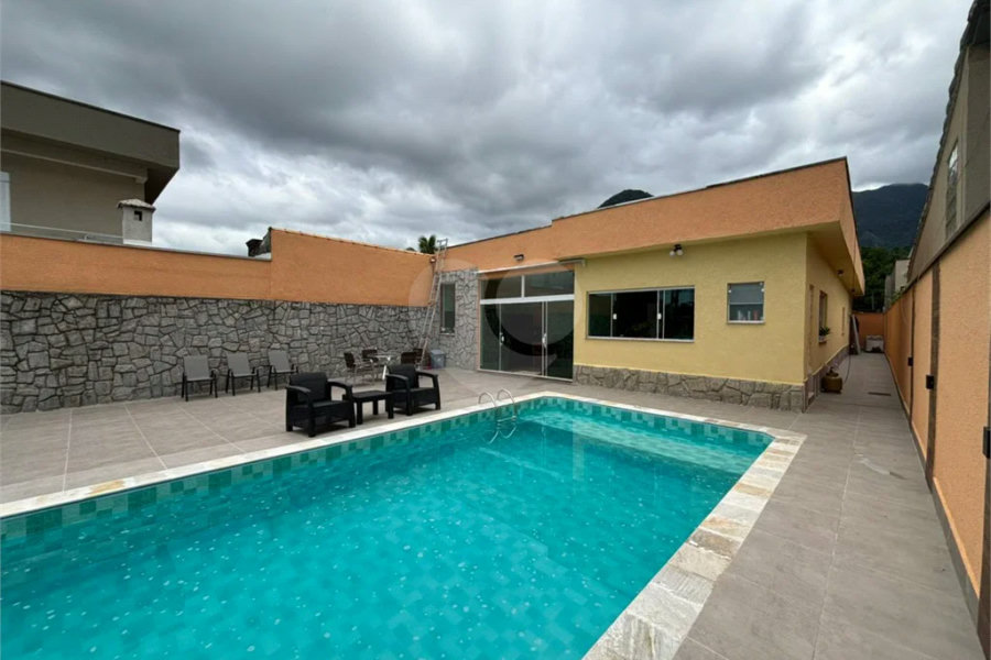 Casa à venda com 4 quartos, sendo 2 suítes, em Morada da Praia, Bertioga, SP