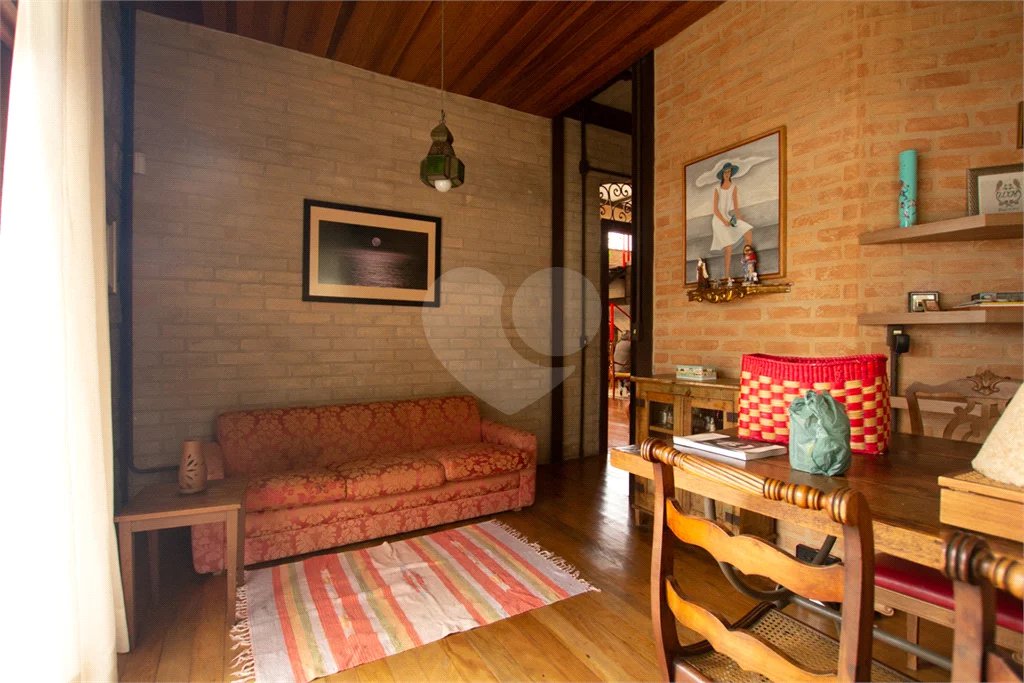 Sítio à venda com 8 quartos, sendo 4 suítes, em Taiaçupeba, Mogi das Cruzes, SP