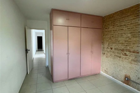 Sobrado à venda com 4 quartos, sendo 1 suíte,  em Vila Sônia, São Paulo, SP