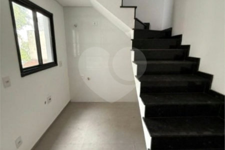 Apartamento com 80,66m², 2 dormitórios, 1 vaga, à venda no Parque Erasmo Assunção em Santo André.