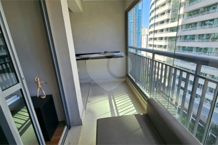 Excelente apartamento MOBILIADO para venda ou locação.