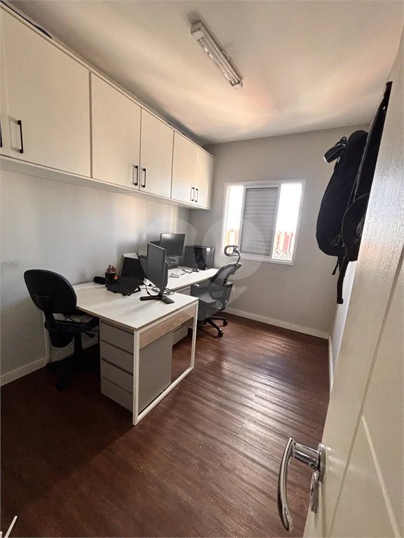 Apartamento com 77m² , 2 dormitórios , sendo 1 suíte , 2 vagas de garagem , a venda no bairro Rudge Ramos.
