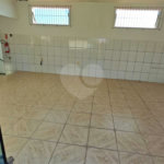 ?Oportunidade Única em São Carlos: Salão Comercial + Casa Independente nos Fundos – Ideal para Investidores!