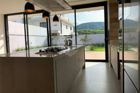 Casa à venda com 4 suítes no condomínio Brisas Jundiaí, Jundiaí - SP