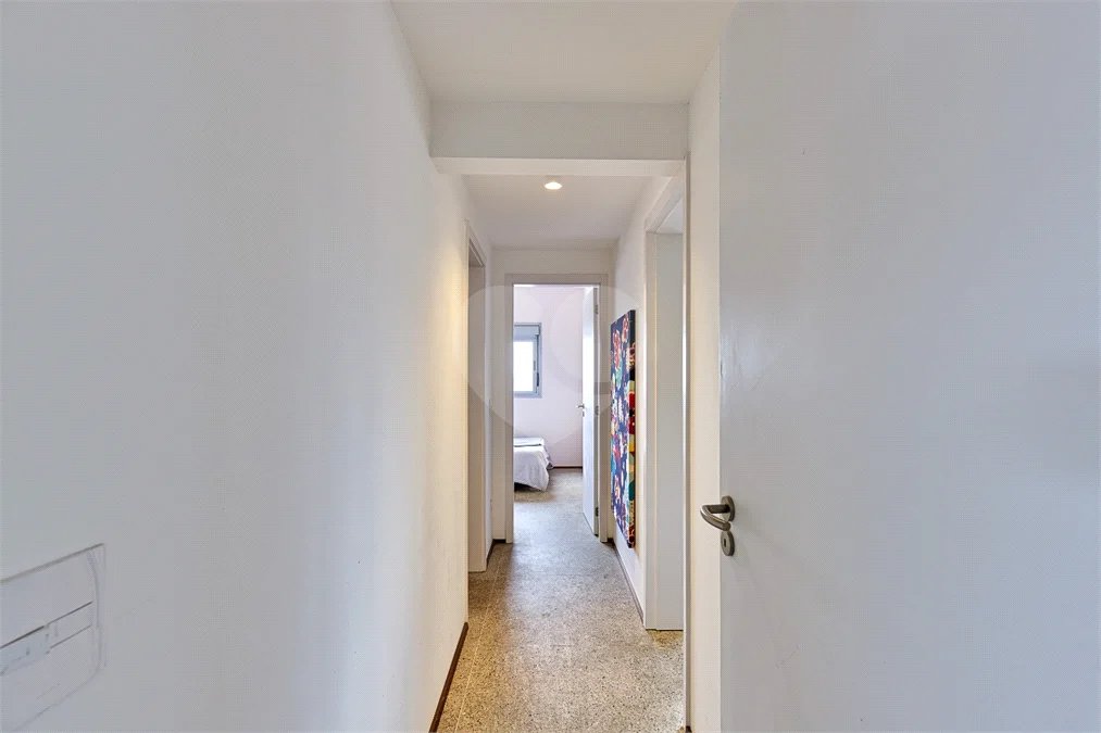 Apartamento com 155m² pronto para morar com 03 suítes e 02 vagas no Jardim Marajoara.