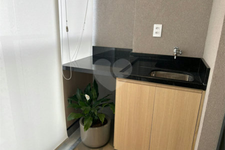 Studio locado á venda perto do metrô no Campo Belo, São Paulo - SP