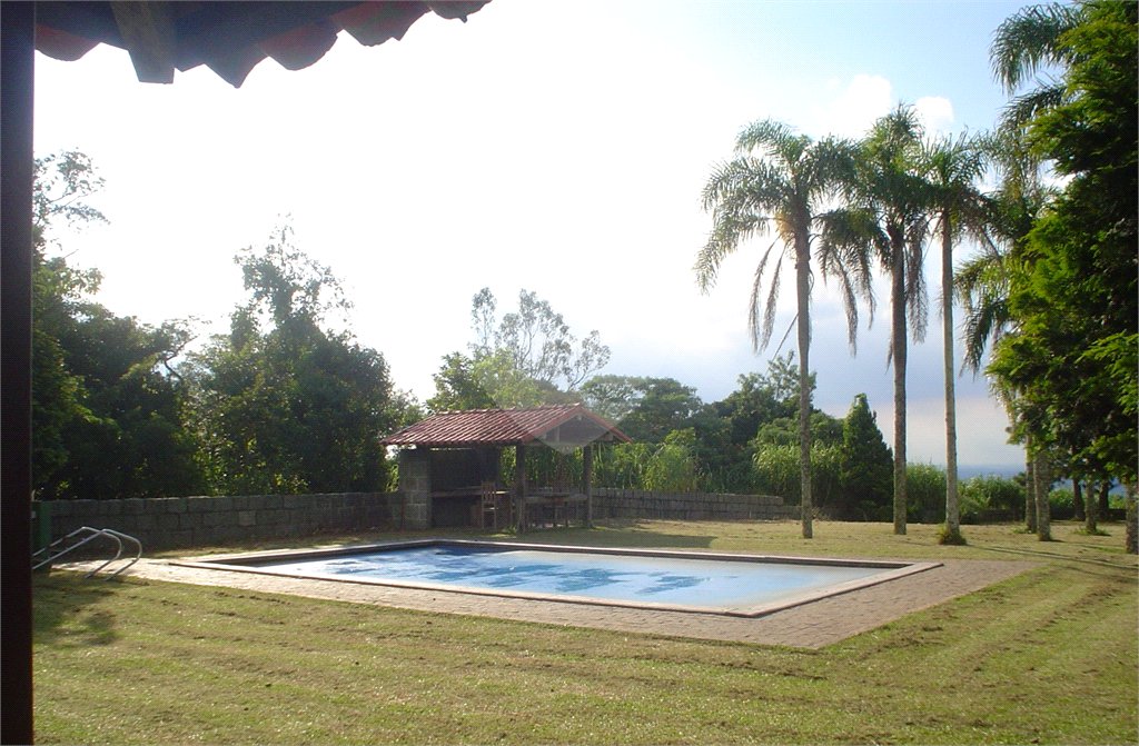 Casa à venda no Pico do Olho D'água em Mairiporã