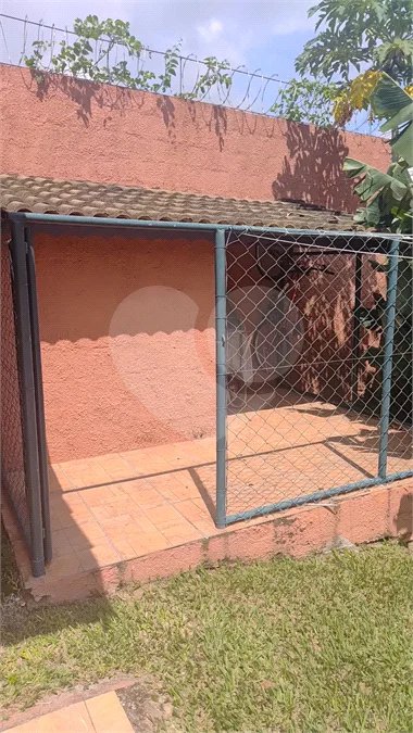 Casa à venda com 3 quartos, sendo 2 suítes, no condomínio Cafezal VI, Itupeva - SP