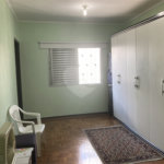 Casa com 4 dormitórios na Saúde.