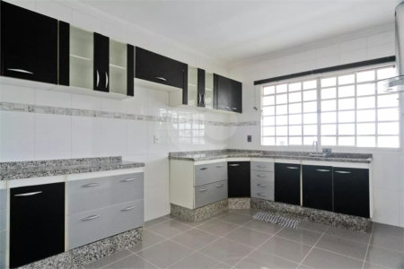 Casa para alugar com 211m², 3 quartos Sem Vaga -Vila Boaçava - São Paulo