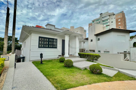 Casa a venda no Parque Faber Castell I
