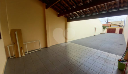 Casa à venda com 2 quartos, sendo 1 suíte, em Vila Brasília, São Carlos, SP