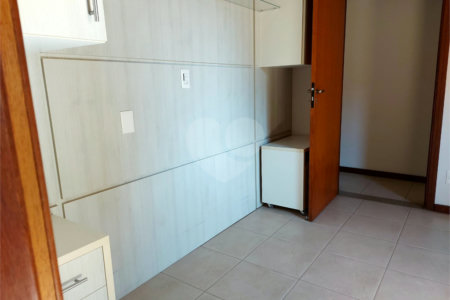 Casa charmosa e elegante localizada no deslumbrante Condomínio Villagio Capriccio Louveira SP