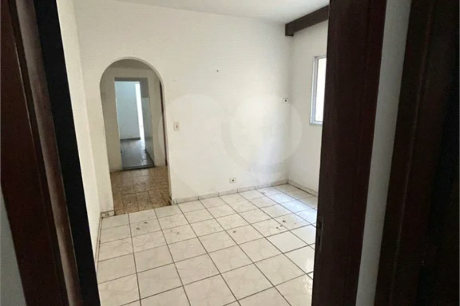 Excelente sobrado para comércio ou residência na Vila Santa Catarina