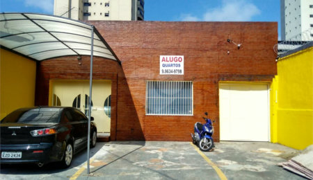 Imóvel Comercial para Venda ou Locação em ótima localização na Rua Palacete das Águias, 300.