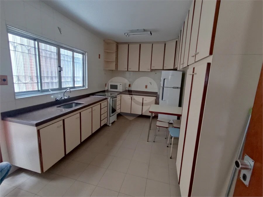 Sobrado à venda com 3 quartos, sendo 1 suíte,  em Vila Guilherme, São Paulo, SP