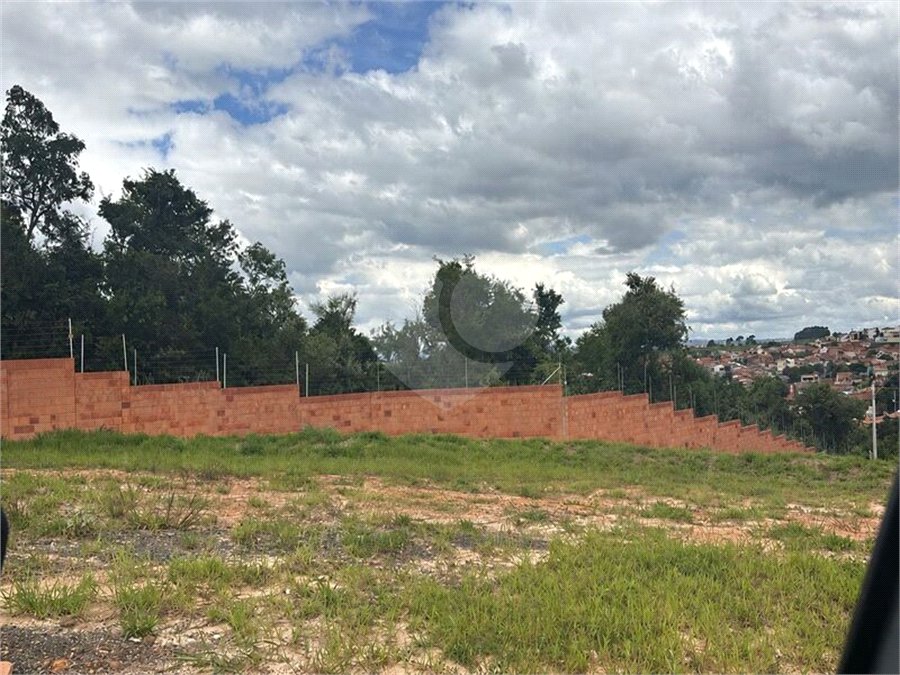 Indaiatuba- Sp - Jardim Park Vista Real - Valor - R$ R$ 365.000,00* - AT. 200m² - 8 x25 ms - Terreno plano com fundo para Área de Preservação Permanente . O Jardim Park Vista Real oferece area de lazer com piscina adulto e infantil, salão de festas, academia, quadra poliesportiva, campo de futeb