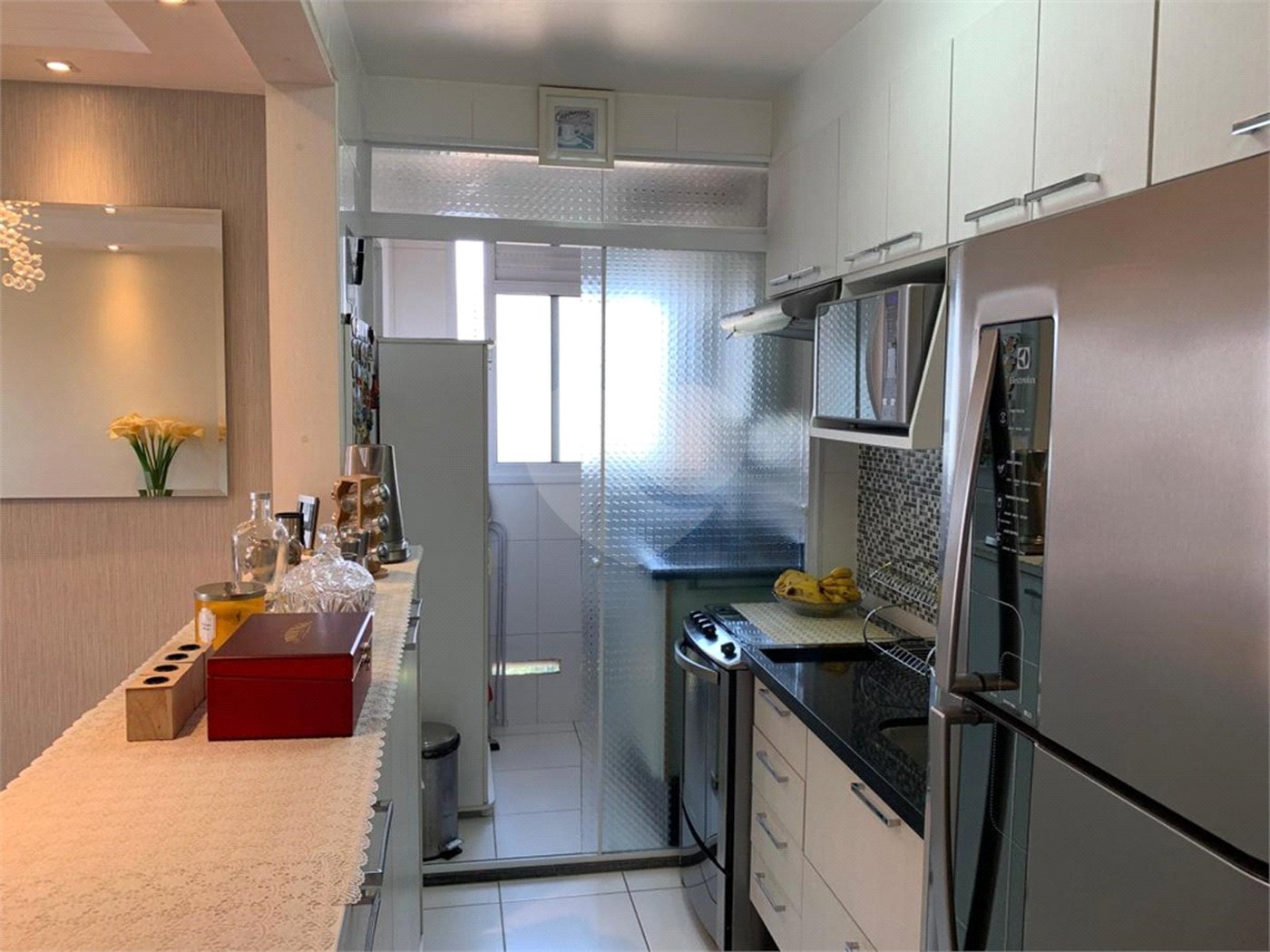 Apartamento de 70m2 com 3 dorms, 2 banheiros, 1 suíte, 1 vaga. Estuda permuta.