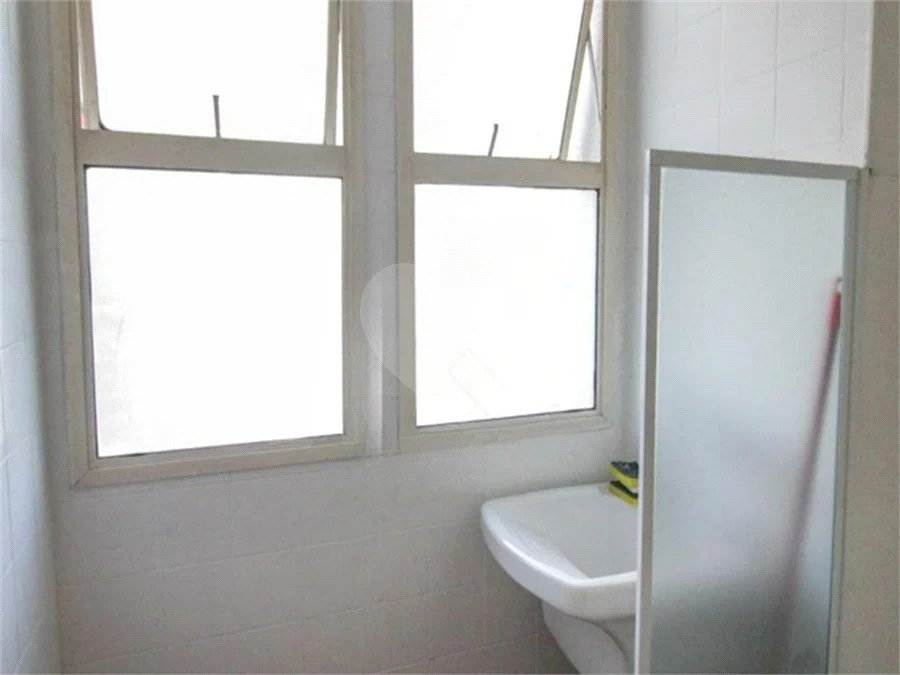 Apartamento em Santana com Sacada e Vaga de Garagem, a 650 m do Metrô